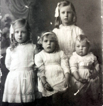 Youngest members of the Smiley family, 1914
