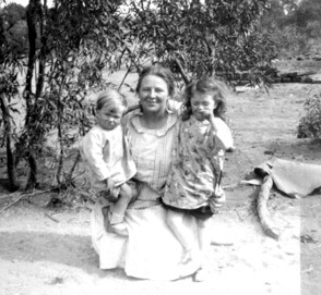 Doris Wilson and children