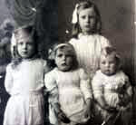 Jessie, Jean, Clara and Bertha Smiley, 1914